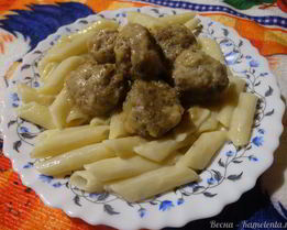 Мясные фрикадельки с хреном тушёные в майонезе из фасоли