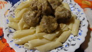 Мясные фрикадельки с хреном тушёные в майонезе из фасоли