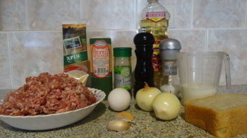 мясные фрикадельки с хреном тушёные в майонезе из фасоли