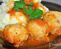 Рыбные фрикадельки в овощном соусе