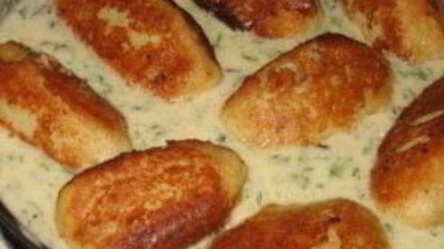 рыбные фрикадельки в сметанном соусе