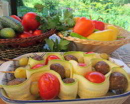 Шашлычки-фрикадельки в ленточках из цукини