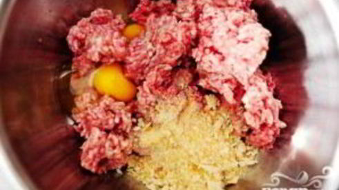 спагетти с фрикадельками