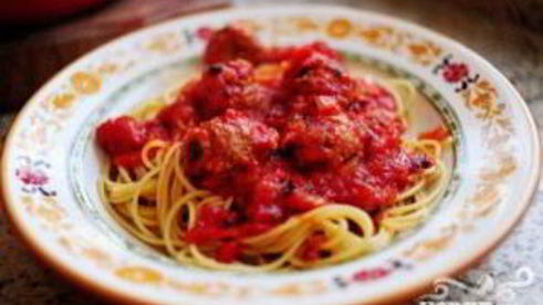 спагетти с фрикадельками