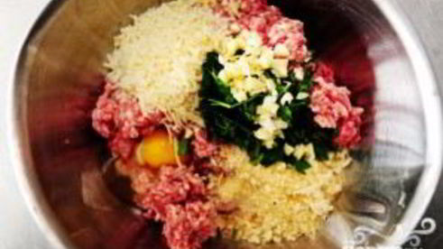 спагетти с фрикадельками