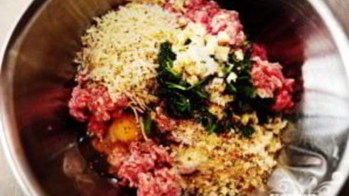 спагетти с фрикадельками