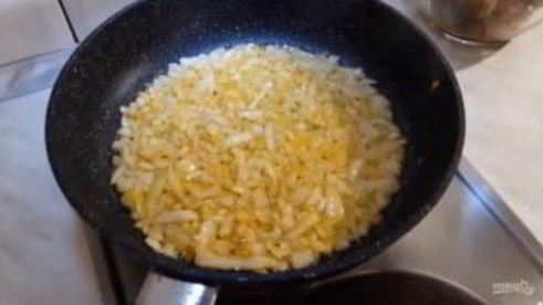 спагетти с мясными фрикадельками в овощном соусе