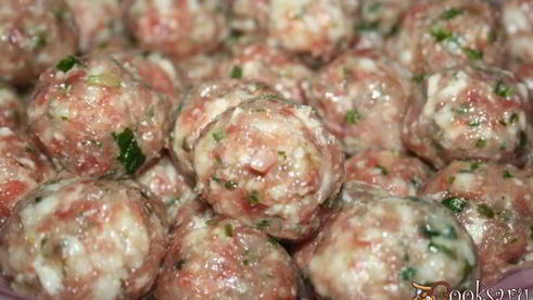 запеченные фрикадельки для дружной компании