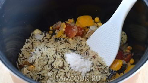 гарнир из риса с португальской смесью в мультиварке