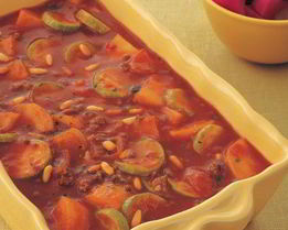 Картофель и цуккини в соусе болоньезе