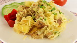 Картофель отварной с индюшиным мясом и сыром