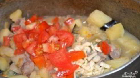 картофель с мясом и овощами