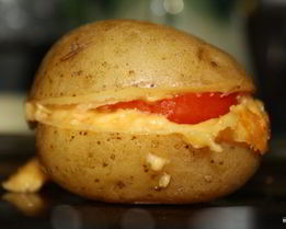 Картофель с сыром и помидорами