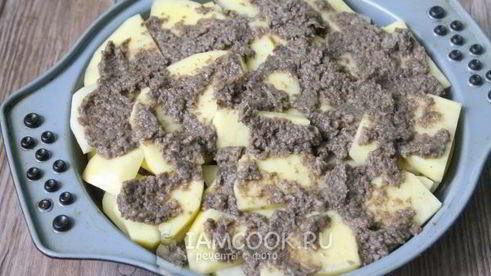 картошка с грибным фаршем в духовке