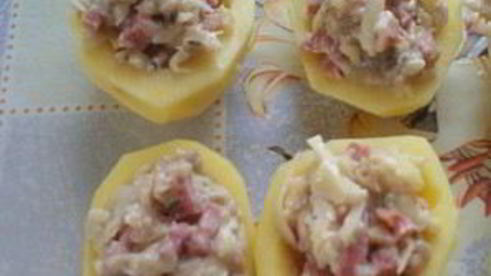 картошка с колбасой в духовке