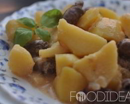 Картошка с куриными сердечками в мультиварке