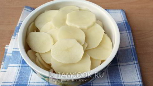 картошка со сметаной и чесноком в духовке