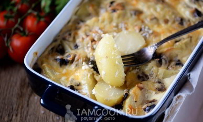 Рецепт картошки в сметане с сыром в духовке