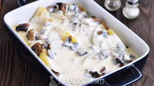 картошка в сметане с сыром в духовке