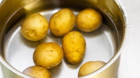 мини-картофель с лисичками