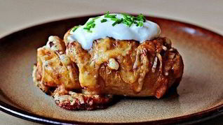 Печеный картофель с сыром