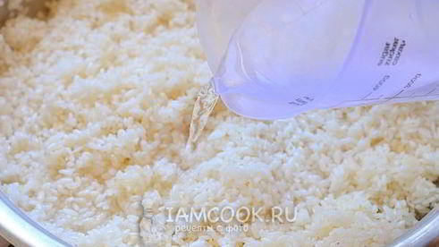 рис на сковороде