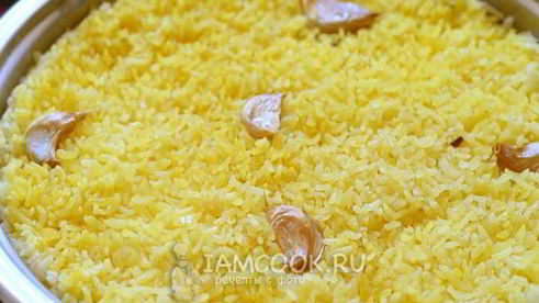 рис на сковороде