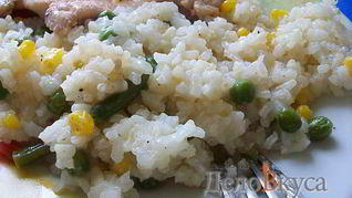 Рис с горошком, кукурузой и стручковой фасолью