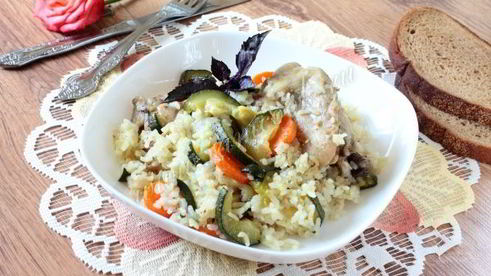 рис с кабачками и курицей в мультиварке
