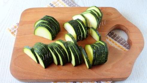 рис с кабачками и курицей в мультиварке