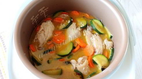 рис с кабачками и курицей в мультиварке