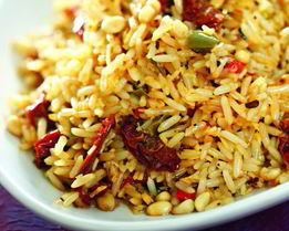 Рис с перцем и вялеными помидорами