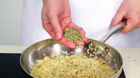 рис с перцем и вялеными помидорами