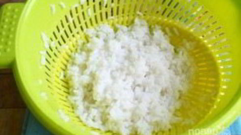 рис со шпинатом и изюмом