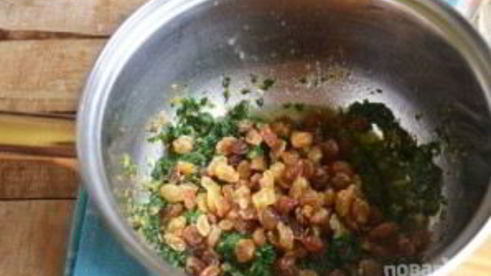 рис со шпинатом и изюмом