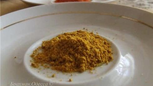 рисовая лапша с овощами и подкопченной на чайном листе куриной грудкой