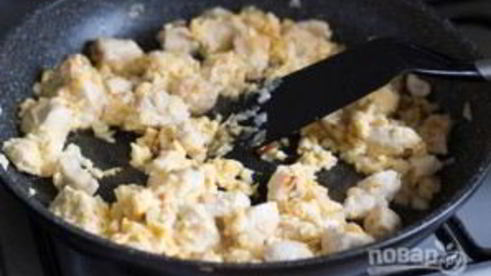 тайский рис с курицей и ананасом