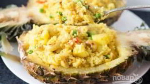 тайский рис с курицей и ананасом