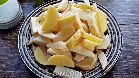 жареная картошка с замороженными грибами