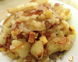 Жареный картофель с айвой