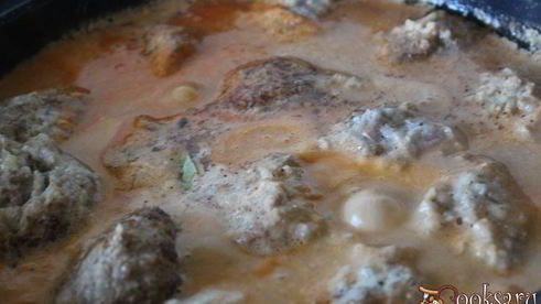 ленивые голубцы в томатно-сметанном соусе