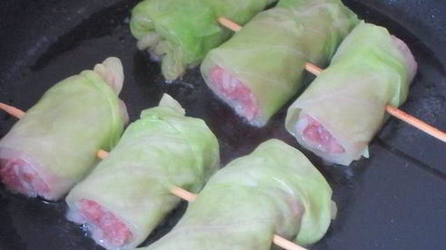 мини-голубцы на шпажках