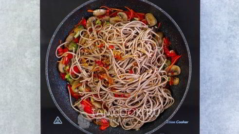 гречневая лапша с овощами