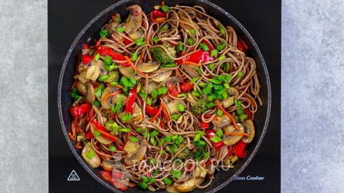 гречневая лапша с овощами