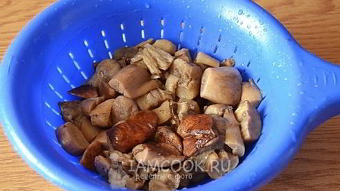 белые грибы в сметане