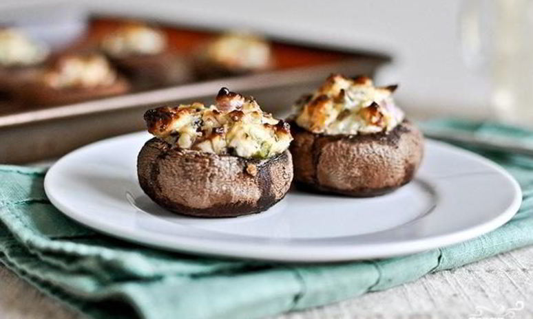 Рецепт грибов, фаршированных сливочным сыром, пепперони и перцем