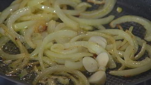 грибы с фасолью, капустой и сыром