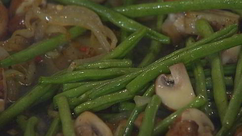 грибы с фасолью, капустой и сыром