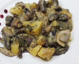 Грибы в сметане с картофелем