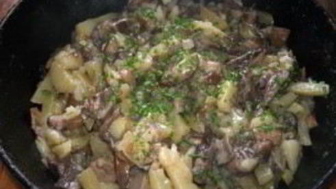 подберезовики, жареные с картофелем